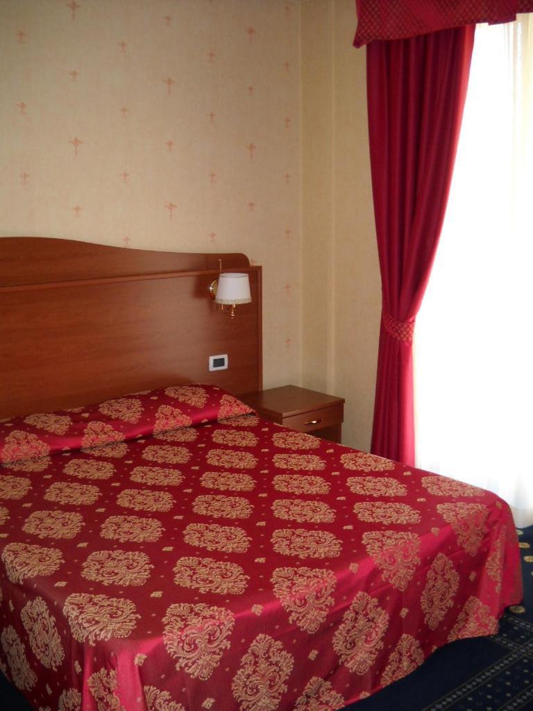 Hotel Rigolfo Moncalieri Exterior foto